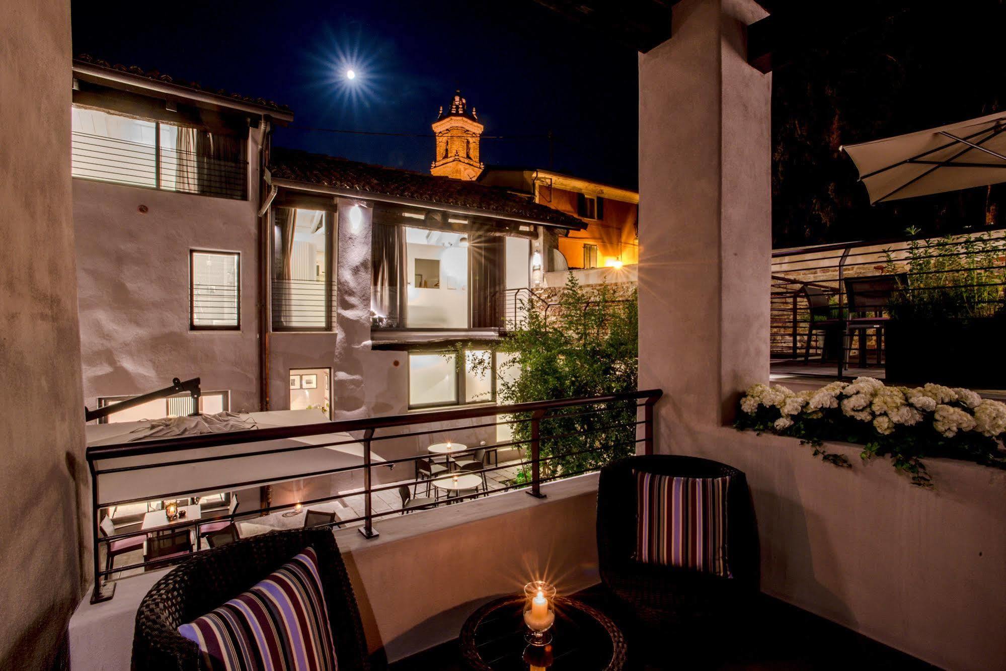 Uve Rooms&Wine Bar La Morra Exterior foto